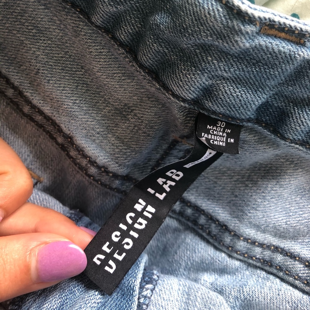Design Lab Shorts - Picture 2 of 3